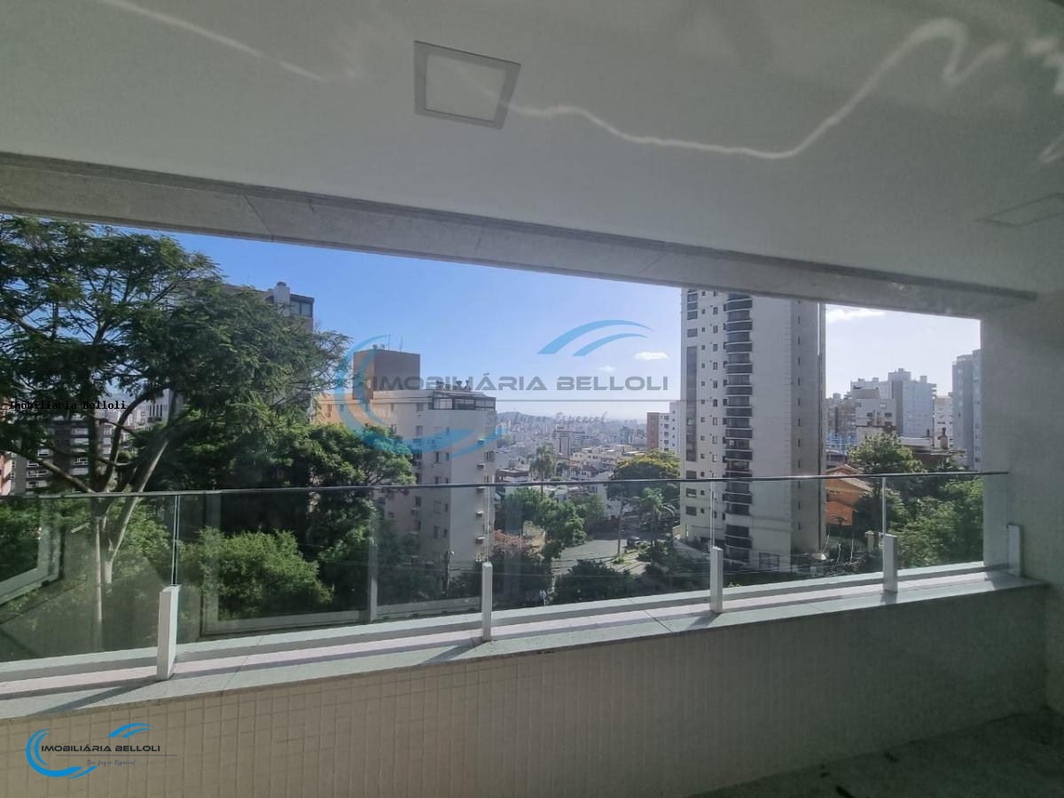 Apartamento à venda com 4 quartos, 350m² - Foto 2